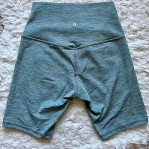 Lululemon Align High-Rise short 6"